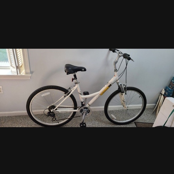 Bike for sale - Picture 1 of 1